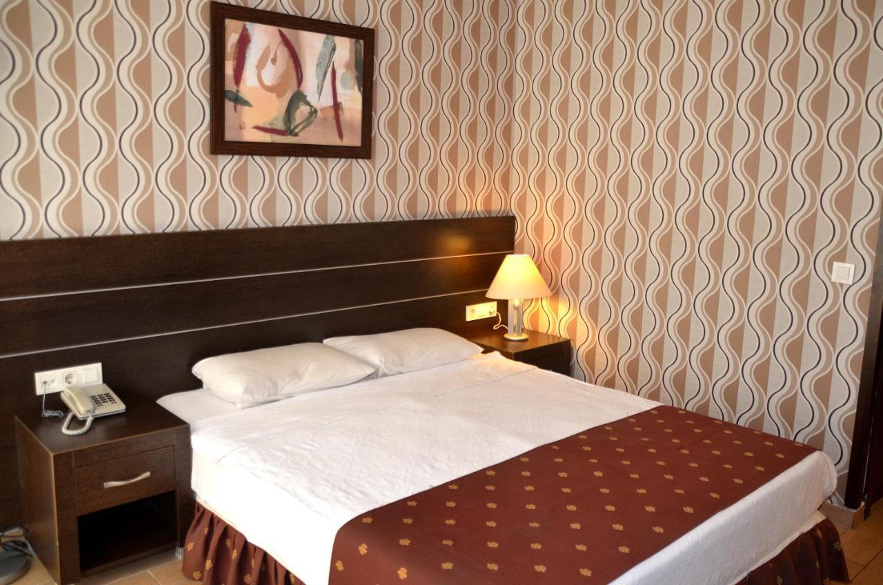 Boulevard Otel 阿拉尼亚 外观 照片